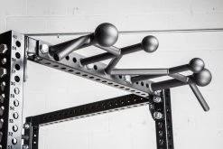 Rogue Fitness Rogue Monster Crown Pull-up Bar -Rogue Fitness shop RA0842 WEB3 fo02u1