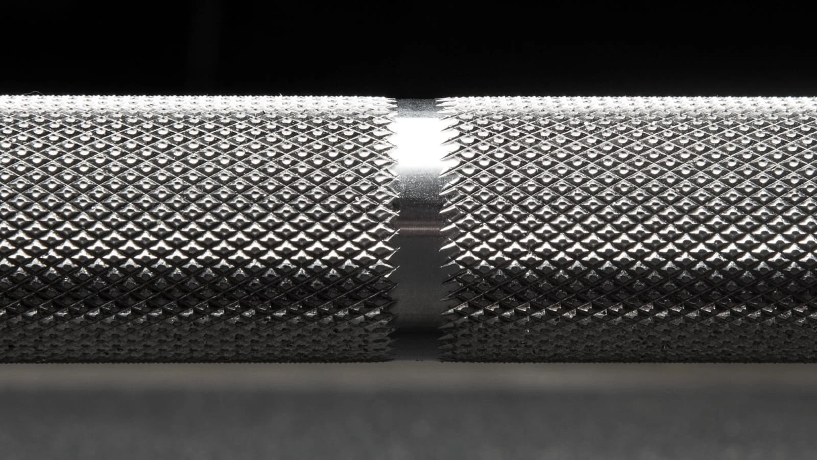 Rogue Fitness Rogue Ohio Deadlift Bar - Bare Steel 7 Rogue Fitness Rogue Ohio Deadlift Bar - Bare Steel - Image 5